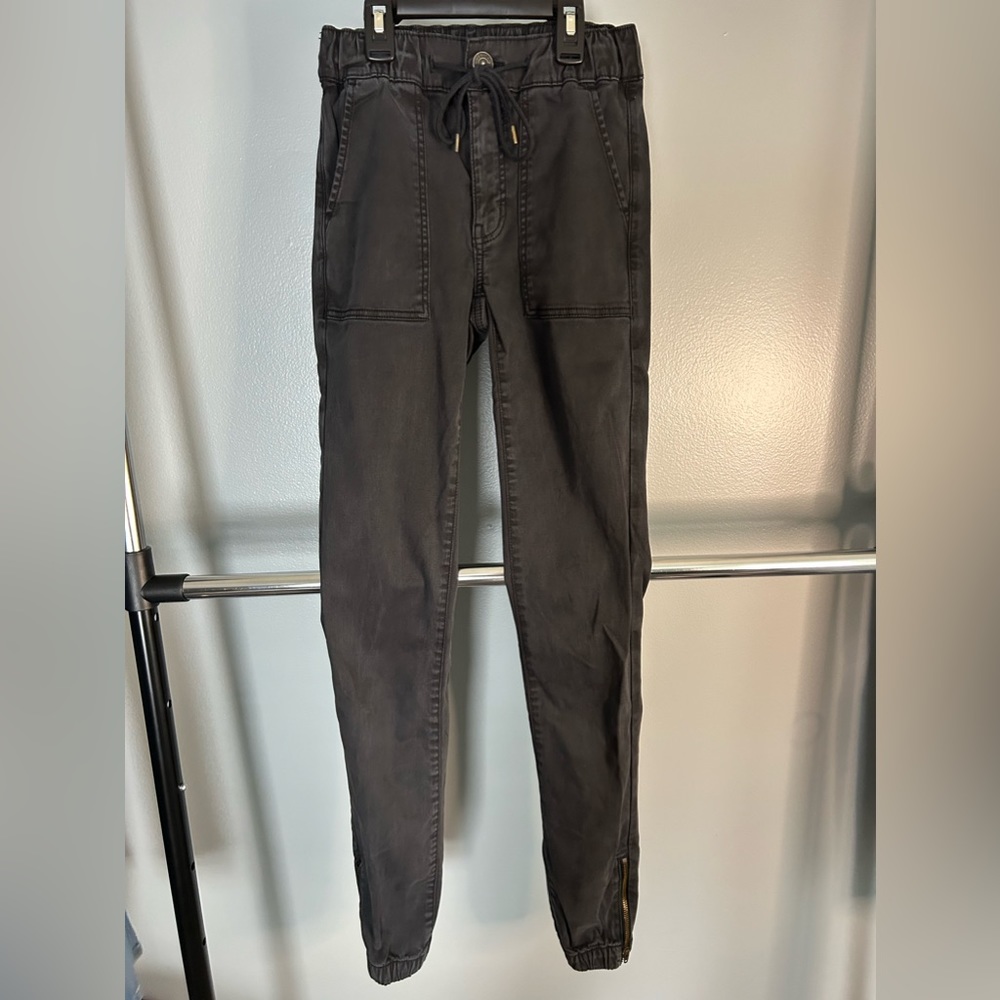 American Eagle Jogger Jeans